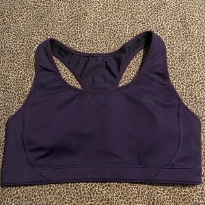Nike sports bra size small